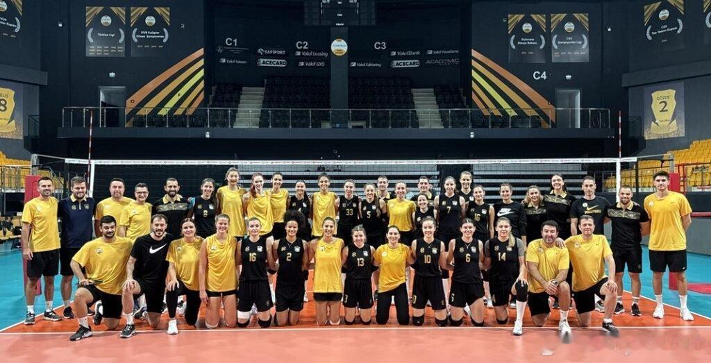 🆕友谊赛🟡瓦基弗银行 5-0 普罗夫迪夫⚫️⚡️ 25-16 , 25-19
