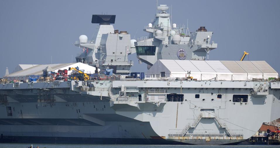 英国国防部称威尔士亲王号发现技术问题

英国最大的战舰威尔士亲王号在挪威西南港口