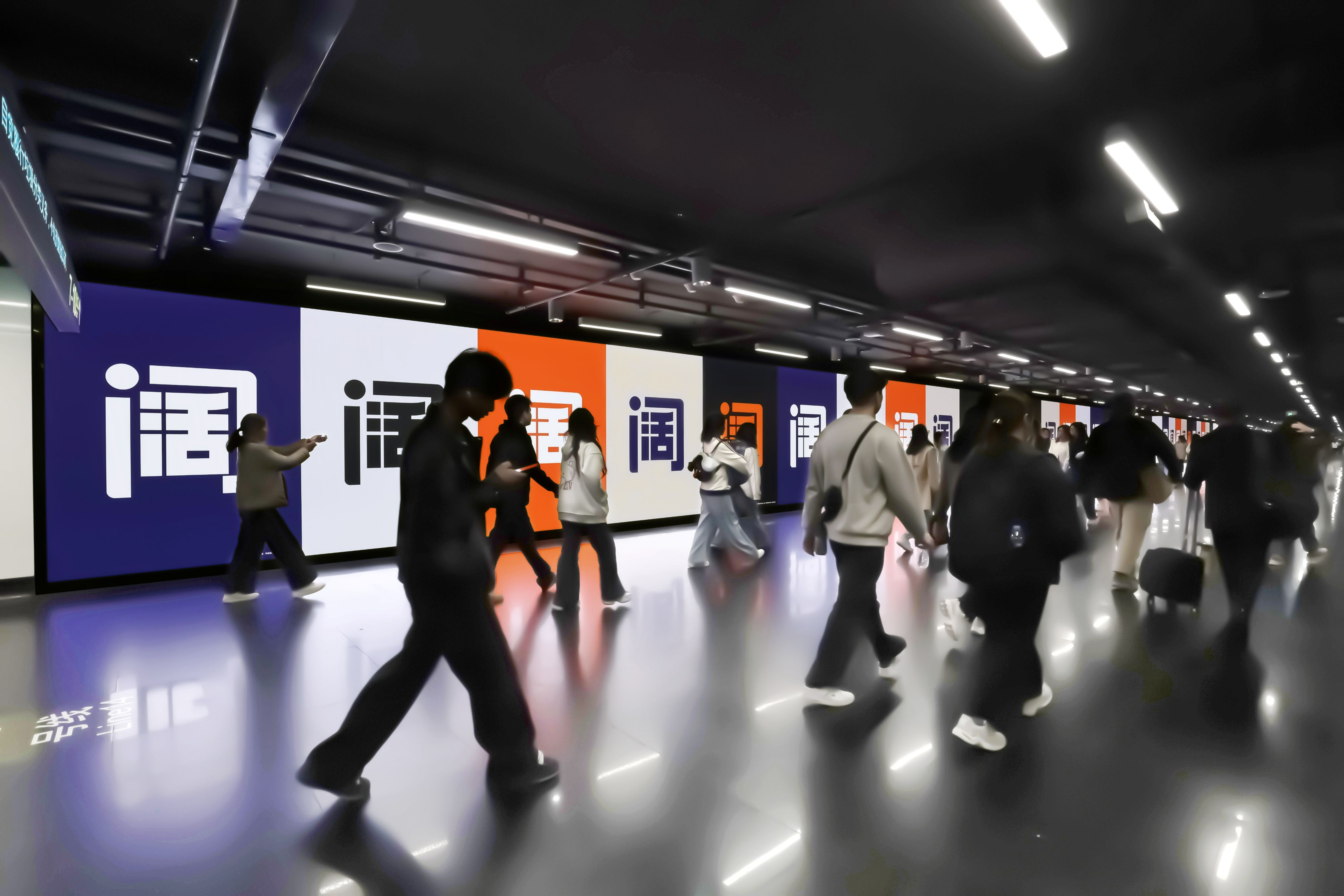 大家都看到没？大阔折，太阔了！谁看到不心动啊！预热视频里华为Pura X Max