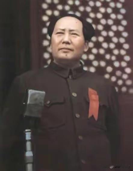 天若有情天亦老，人间正道是沧桑。
出自《七律·人民解放军占领南京》，道出历史发展