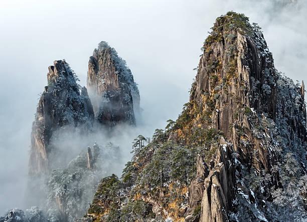 一位研究教育的学者说：
为什么你越吼孩子越废？真正有效的教育只有四个字。
很多父