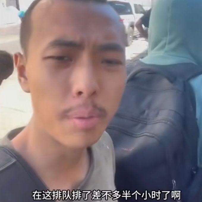 如何看待斯奎奇大王（牢A）说美国救济穷人的本质是作秀？
来源
人工总结：
foo