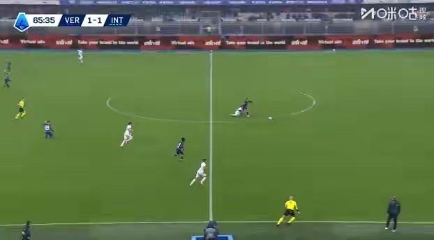 数据其实很大程度上有欺骗性，如果仅看数据，苏契奇这场比赛跑动距离10公里以上，似