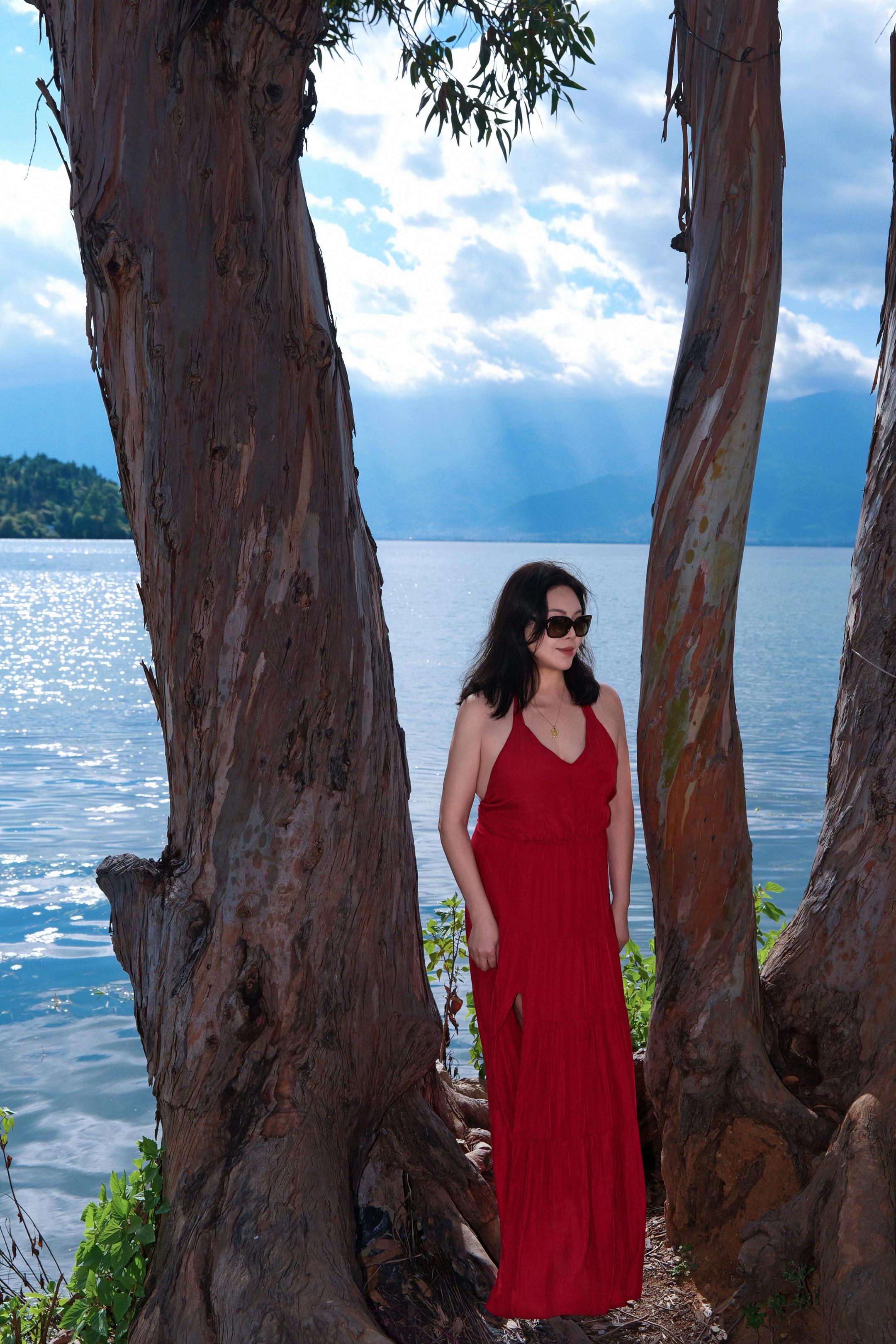 希望你快乐，无论和谁，无论在哪。🌞🌊⛰️今日限定 💛 我要贩卖快乐