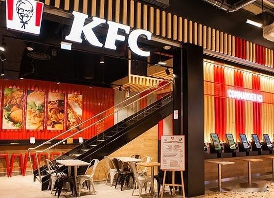 昨晚被一条消息震惊了…周一晚10:45分左右，四个不明身份的男人，（目前还不知道