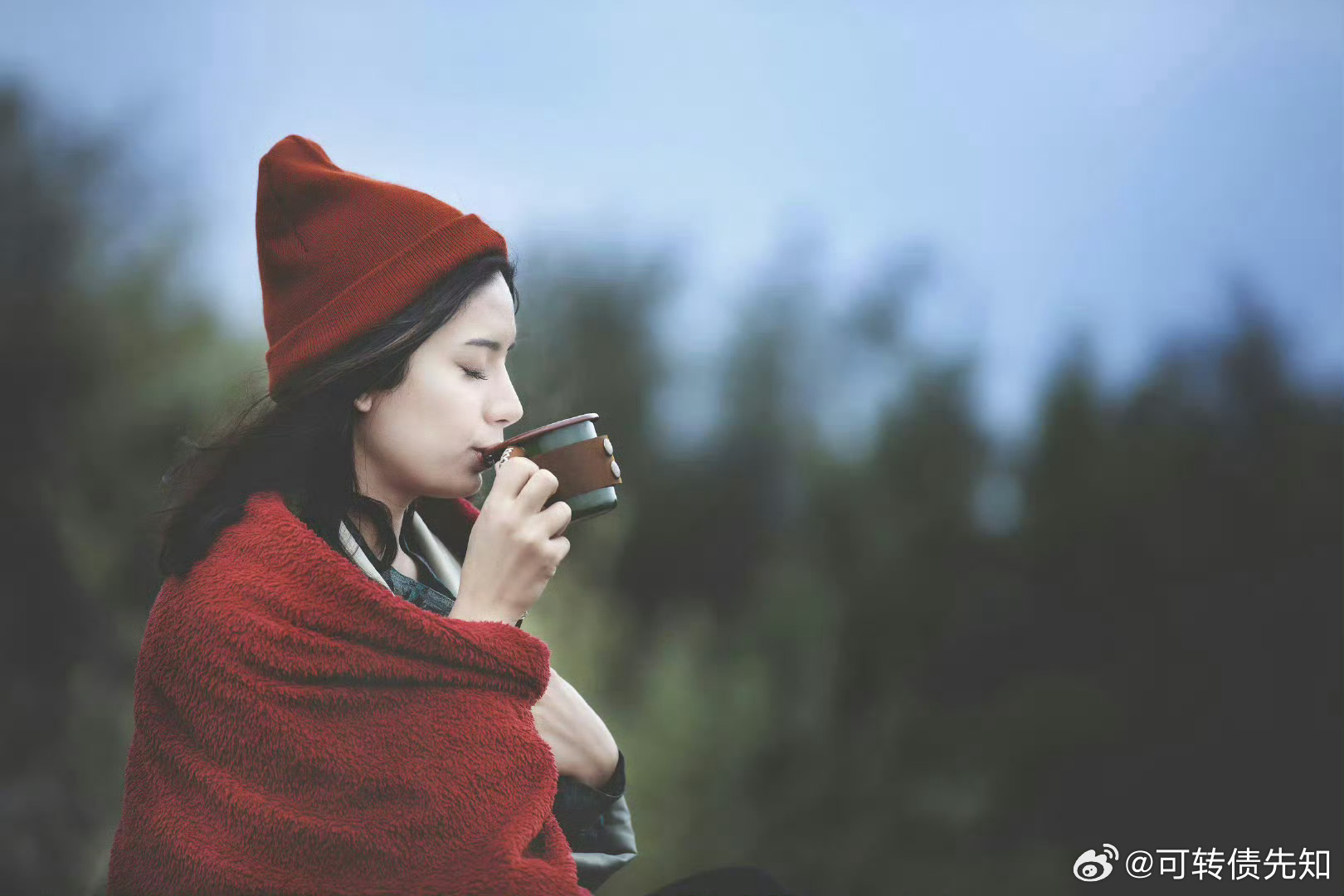 “   人间神器，一是人民币，二是书。   有钱的好处是，别人很少为难你。   