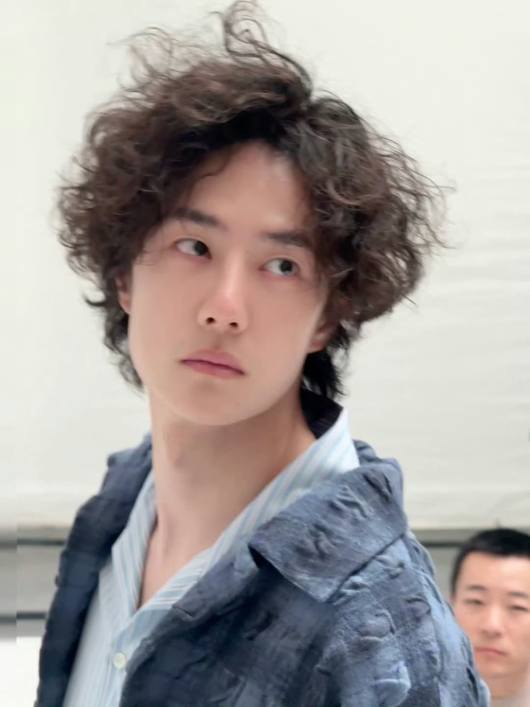 王一博整点小实况王一博卷毛live 王一博卷毛live来啦 