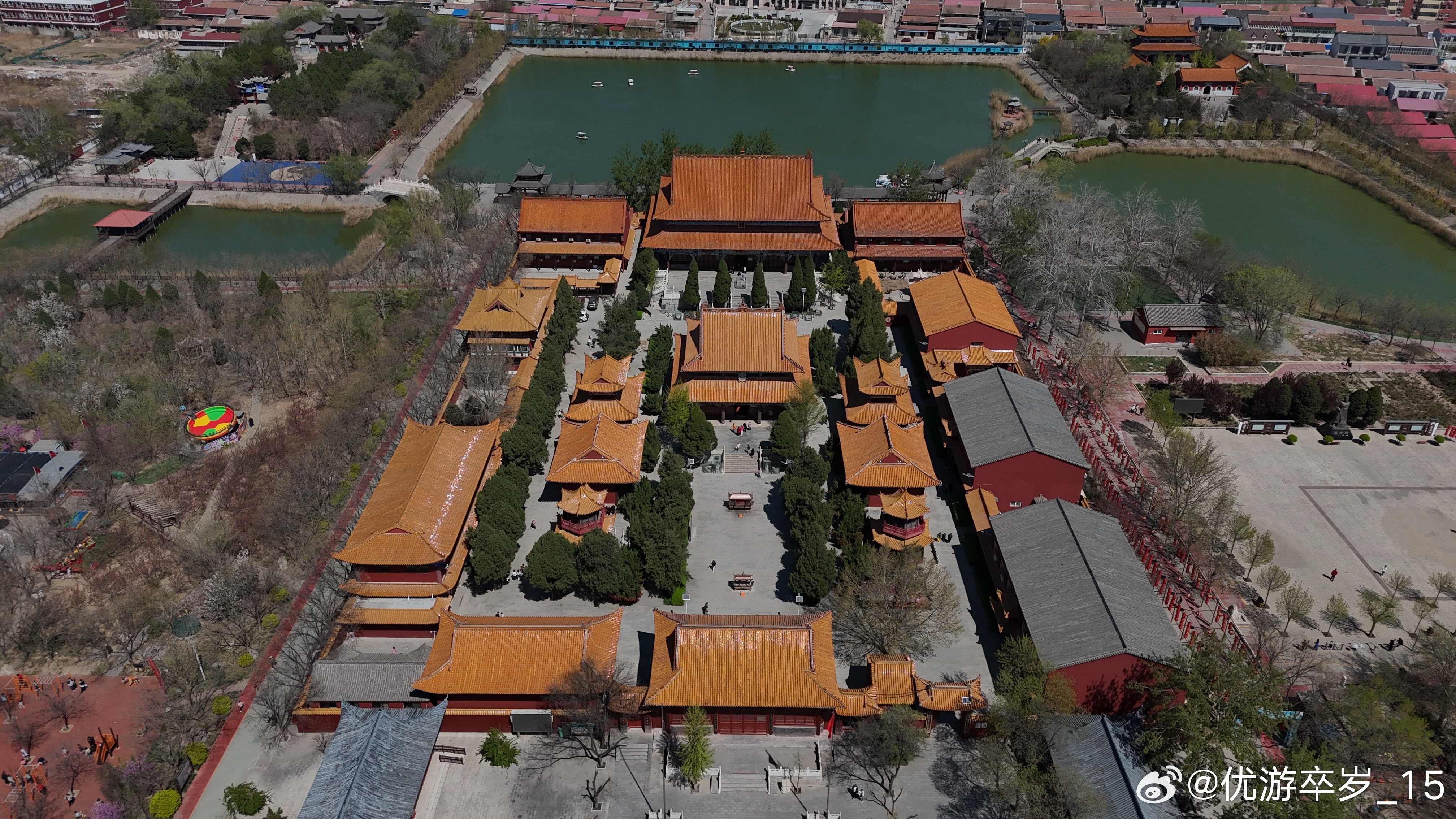 我的2026 九十年代初期开车路过东光，就发现一座崭新的寺庙-铁佛寺立于路旁没有