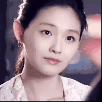 大S人美心善，不是靠诋毁她就可以让我们唾弃她的。恰好相反，他们网爆她三年了，可我