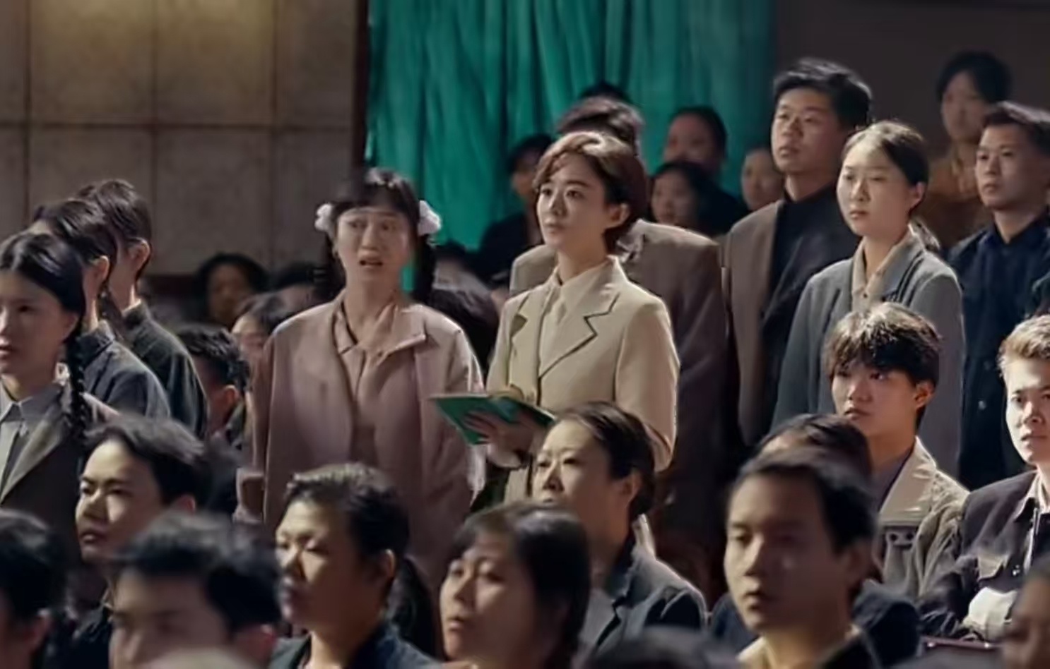 一个人一只话筒演了23分钟的戏 有晓明哥这样的演技派太安心，一人一话筒演足23分