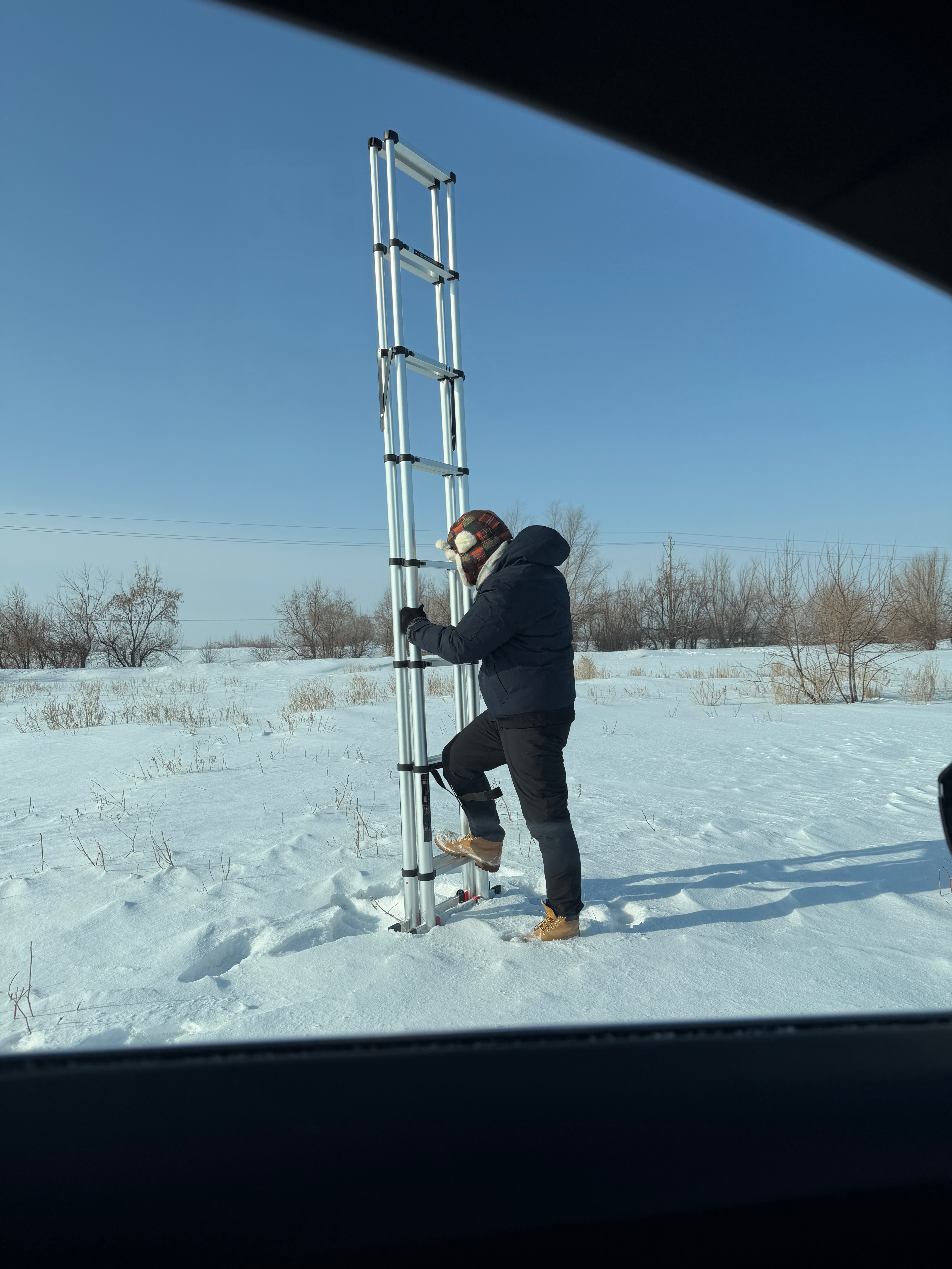 爬梯哥又双叒叕上班了