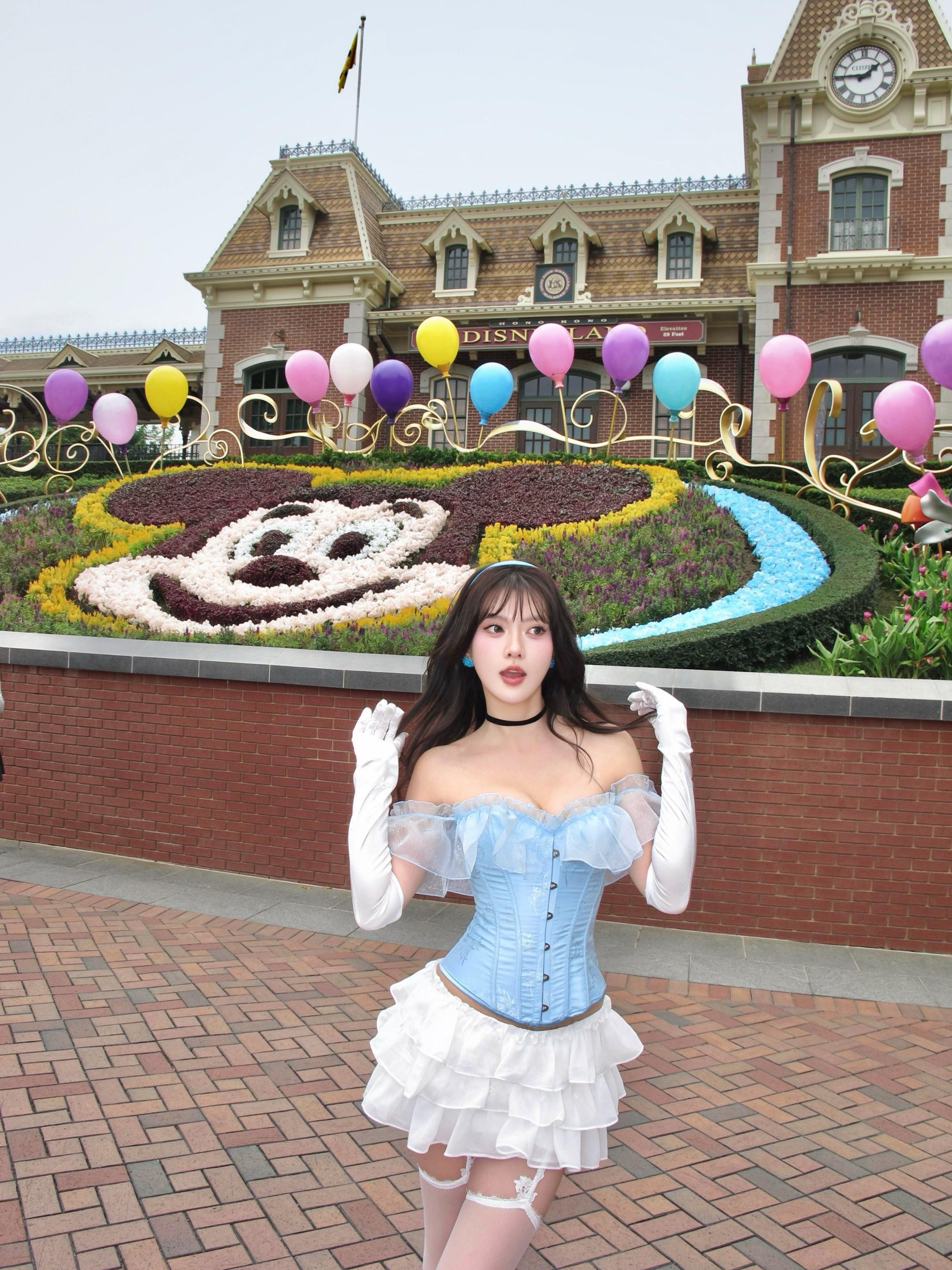 辛德瑞辣回城堡咯。