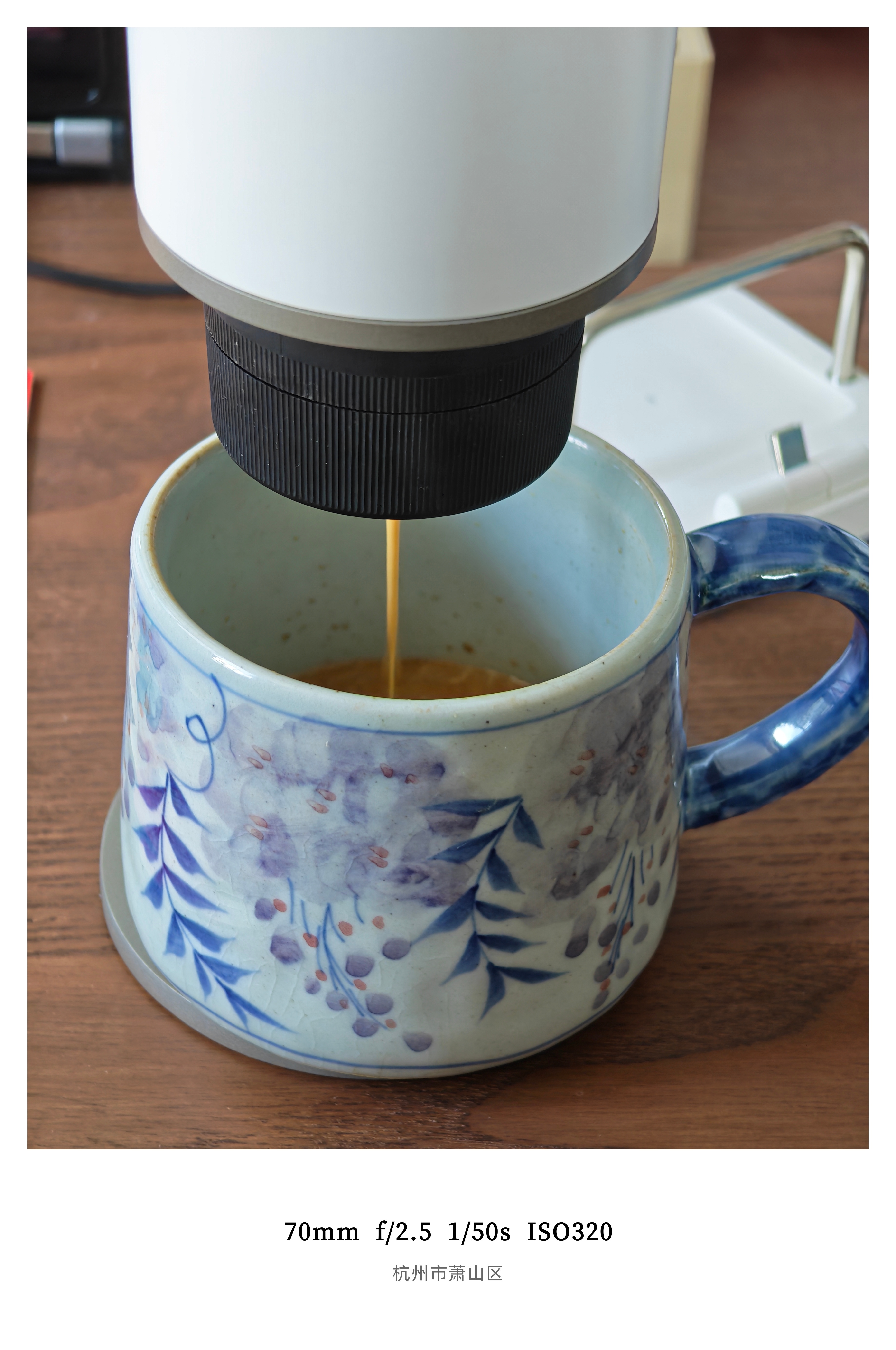 又喝上了自己手作冰美式其实不是特别闲的话小米这个咖啡机真的更好用一次一颗胶囊，稳