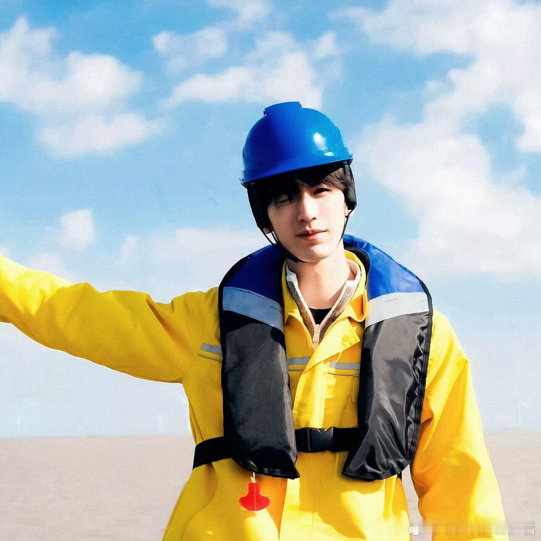 张凌赫张凌赫说纪录片更自由  他说在纪录片里比做张凌赫更自由。是啊，不用端着了，