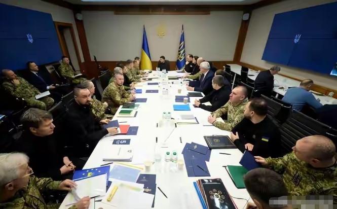 欧洲向乌克兰派兵已成定局，土耳其承诺黑海安全防务！
 
 
 
那个名为“红线”