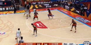 打得还可以！赵继伟7中2拿到13分6助 追防大帽珀塞尔cba名场面