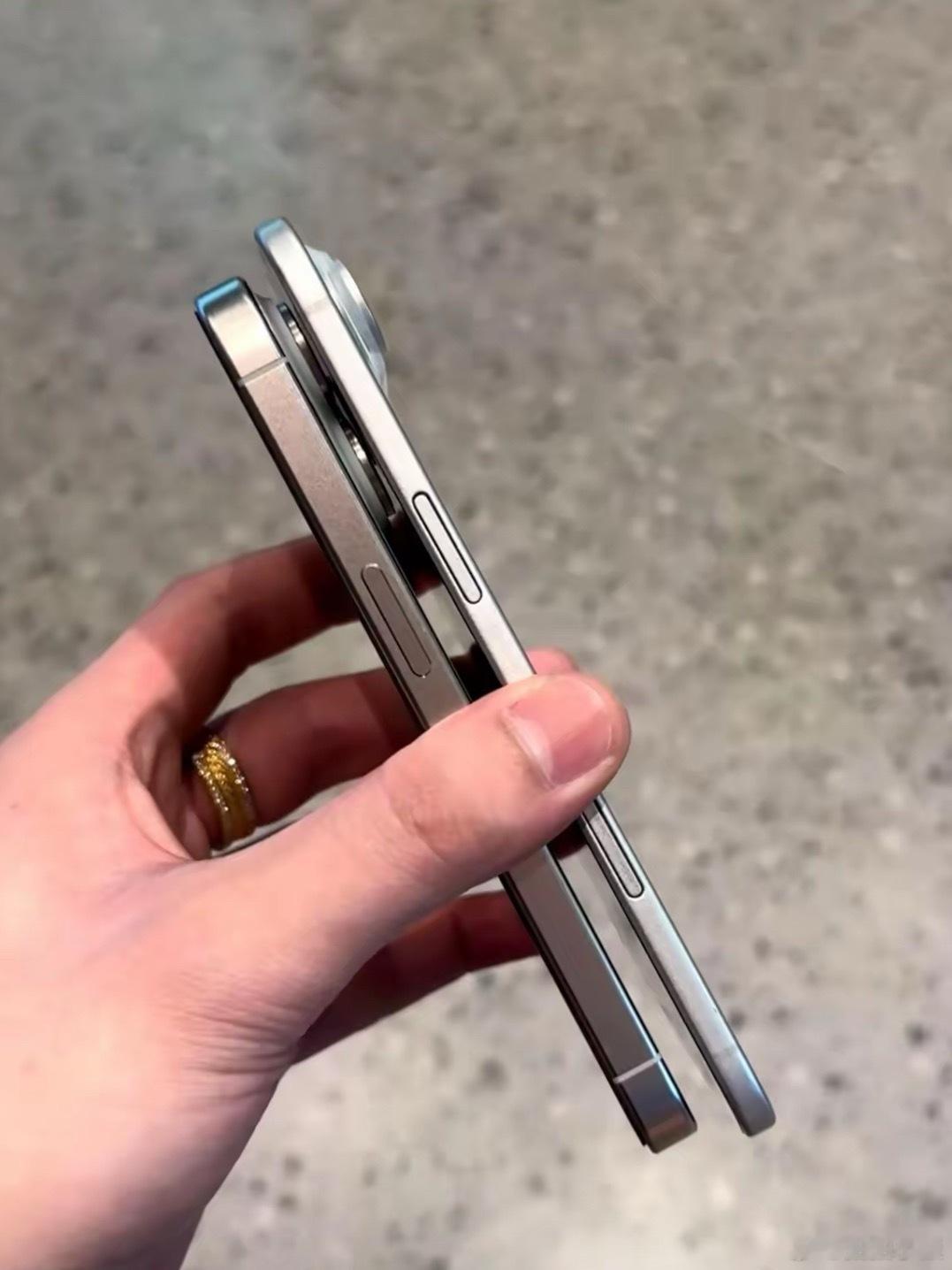iPhone17Air到底有多薄，这样看只有16pro三分之一的厚度，但是人家安