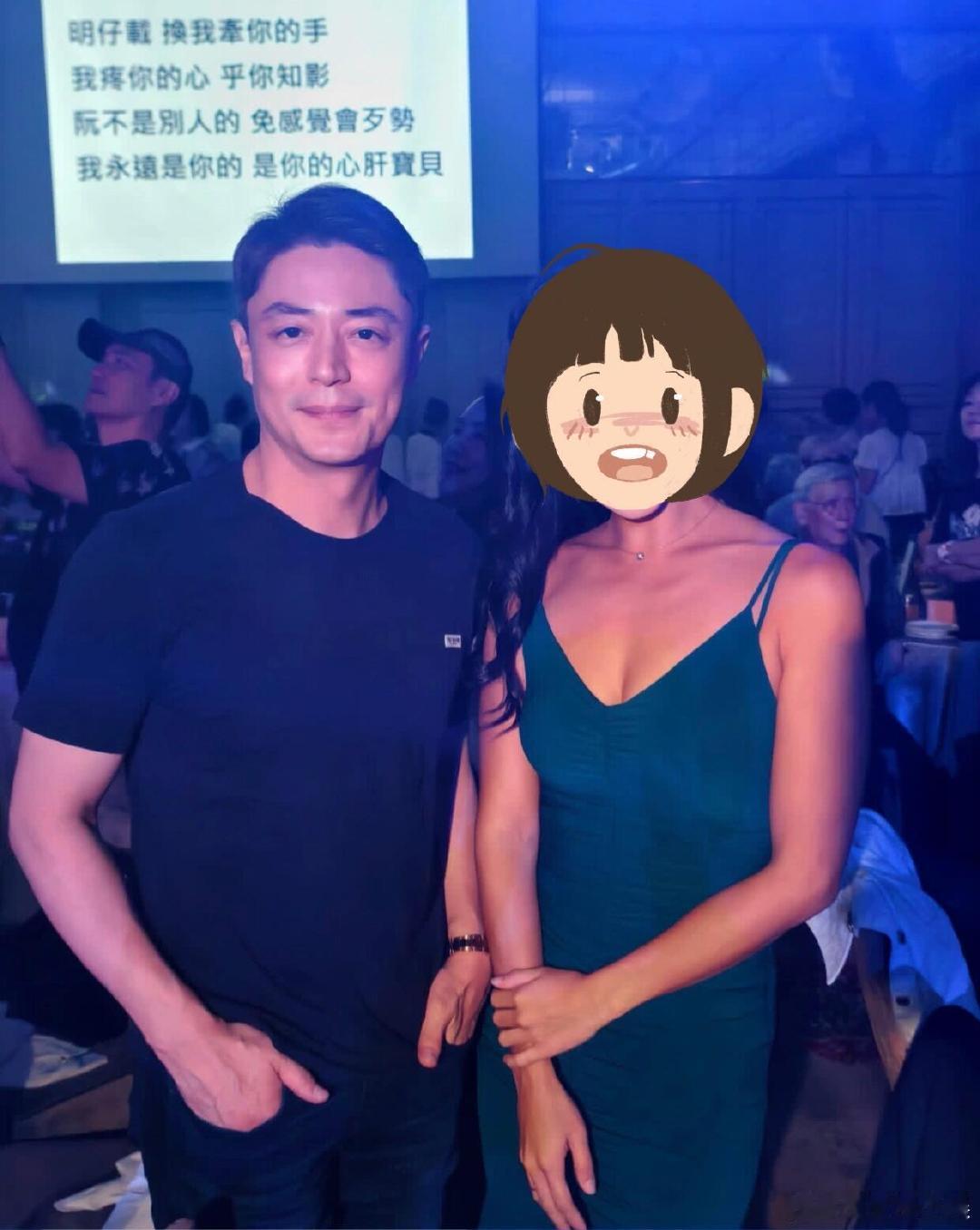 林心如父母庆祝结婚50周年林心如霍建华设宴庆祝父母结婚50周年，好幸福的一家人。