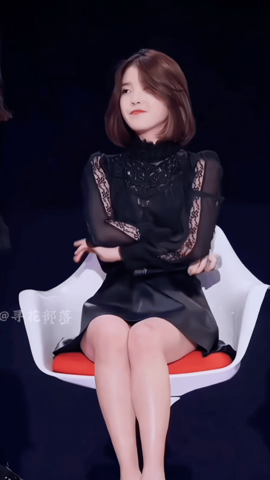 IU的一些动图[送花花] ​​​