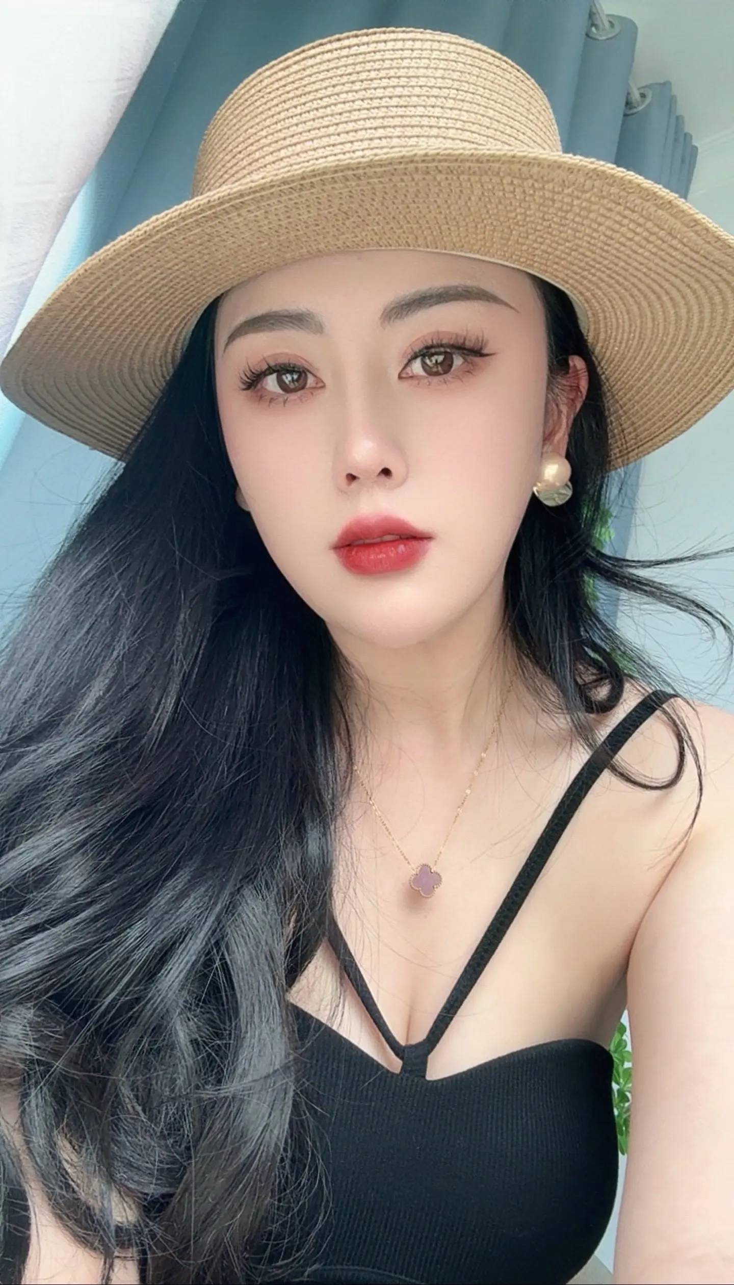 非要长得像沼泽一样，你才会沦陷吗？