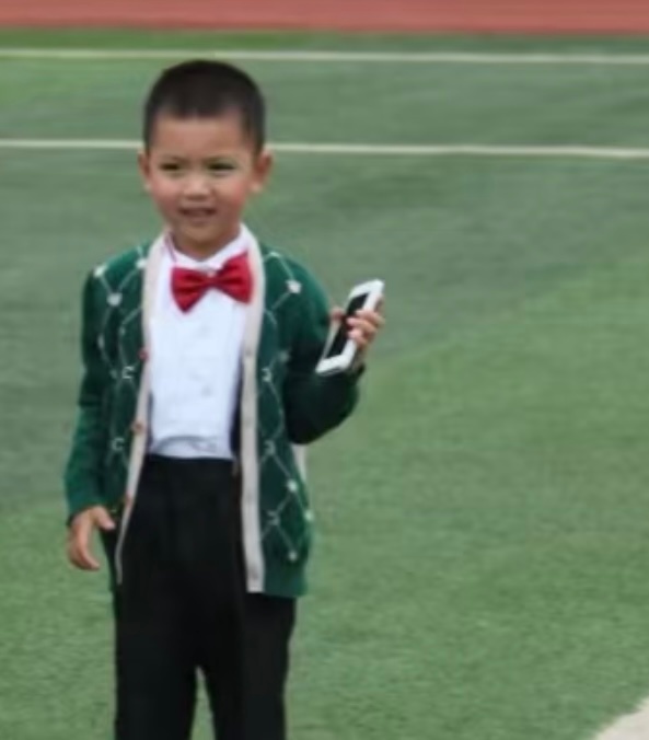 很神圣有没有人觉得、 