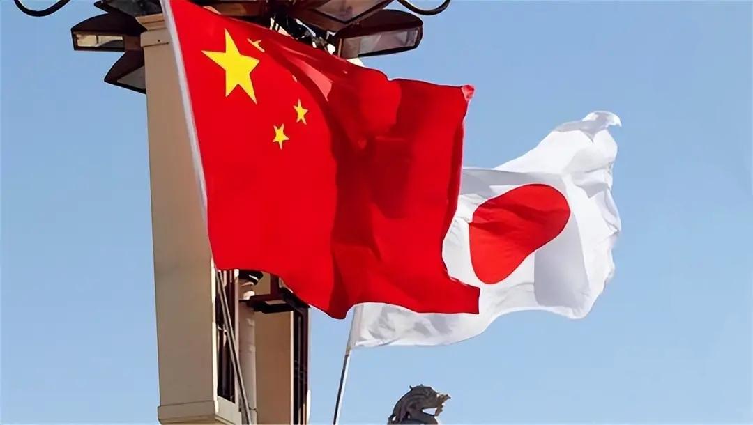 2025年11月，日本首相高市早苗发表涉台露骨挑衅言论，中方迅速回应，外交部“奉