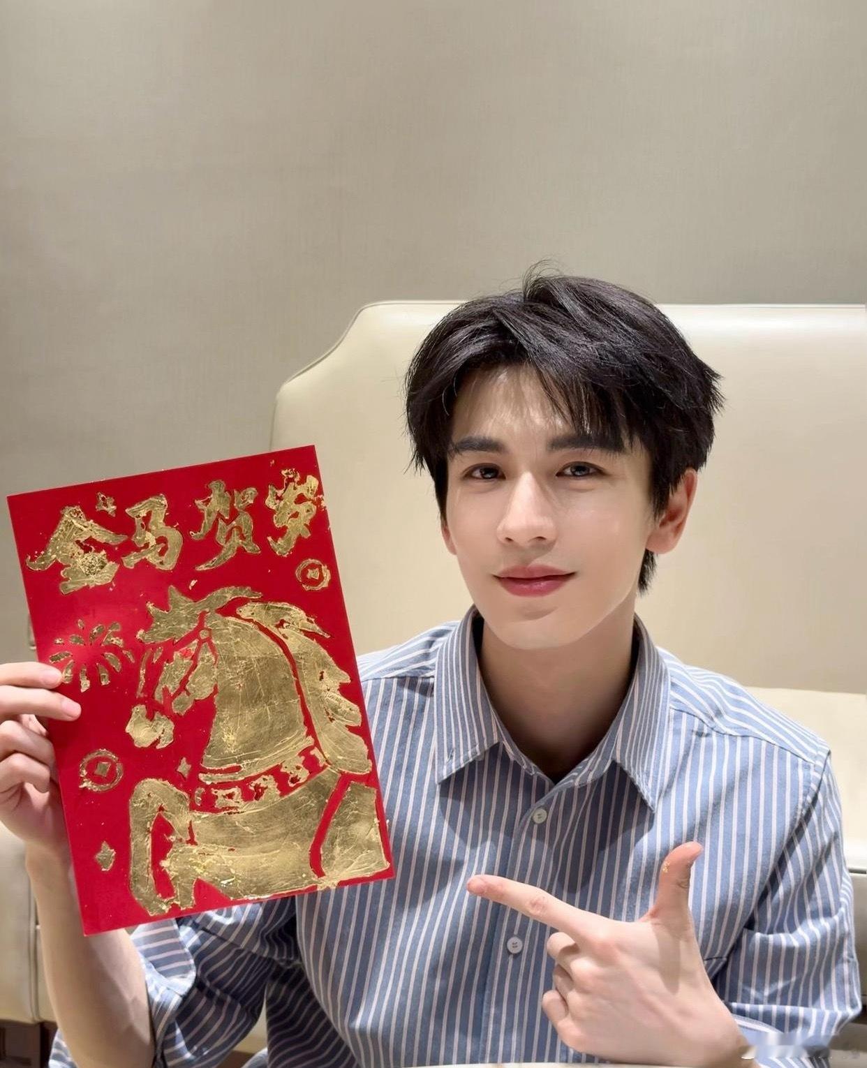 1.倪妮的演艺生涯就是一路高开低走，凭出道作品站上巅峰起点，后续却始终没有拿得出