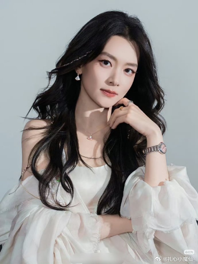 陈昊宇，孟子义，陈都灵，郭晓婷同品牌推广大片 ​​​[送花花] ​​​