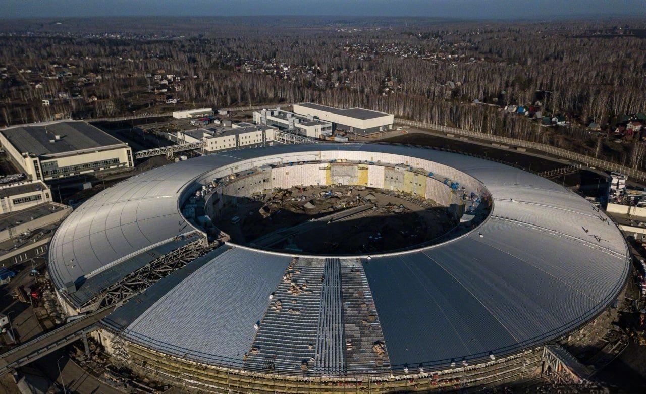 俄罗斯西伯利亚环形光子源 (SKIF) 的关键元件——电容器环的组装工作已在新西