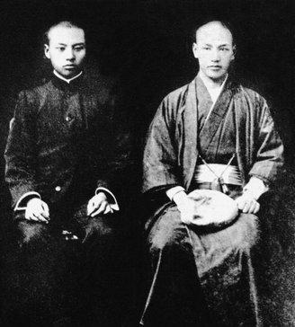 蒋介石曾有三个日式化名。
中村最早的一个，只有姓氏，没有全名。蒋介石当时在日本振