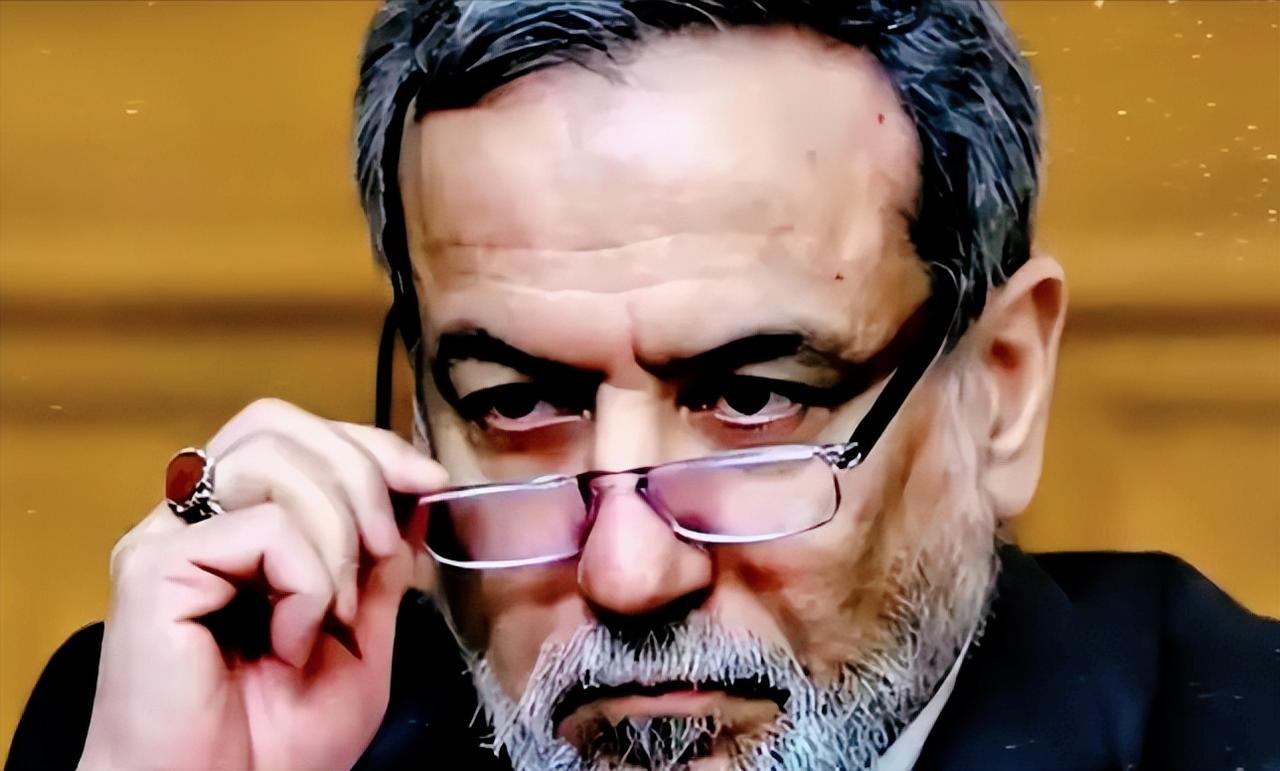 不退缩！美以与伊朗正面硬碰硬，伊朗对外划出明确红线，警告北边的邻国要是敢帮美以就