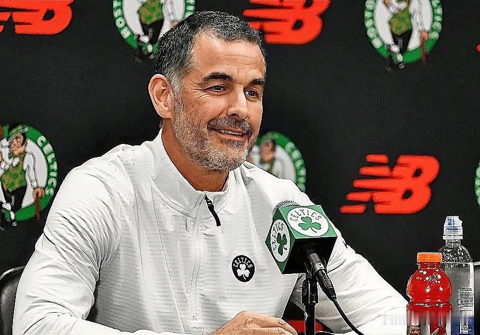 绿军老板真敢说啊！

近日，凯尔特人老板Bill Chisholm接受采访时谈到