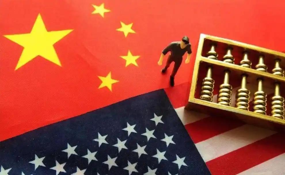 中国和美国闹下去结局可能就是脱钩。中国持续抛美债。中国能从美国买的只有芯片。而美