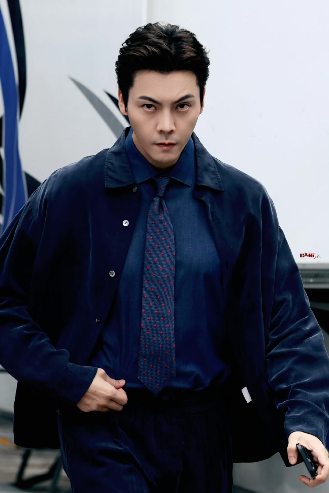 陈伟霆爱情慢慢路透陈伟霆法拉利依旧是法拉利陈伟霆爱情慢慢路透，法拉利依旧是法拉利