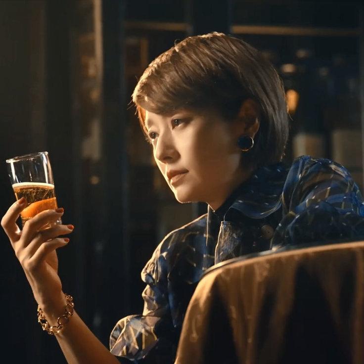 演员，马伊琍，接受郭德纲访谈，说到上海女人的嗲，并不认同，她说，我认识不少北方人