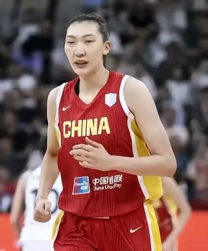 9月24日亚运女篮四分之一决赛，中国女篮89比63大胜蒙古女篮，顺利闯进四强。