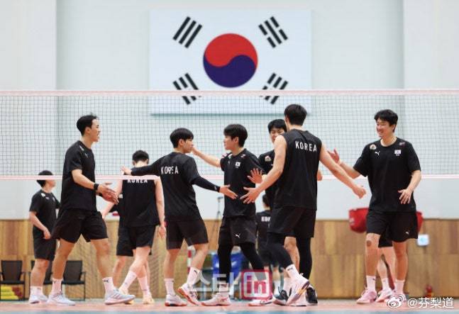 国际排坛动态韩国男排“时隔11年再次挑战世锦赛”，韩国男排能否创造奇迹晋级16强