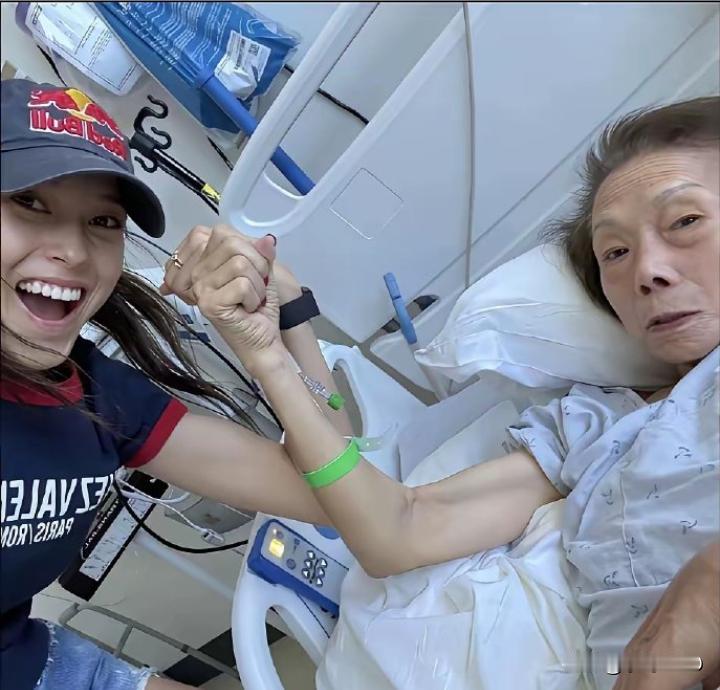 查到了，谷爱凌外婆是南京人
·
米兰冬奥会U型池赛场，谷爱凌夺冠后用颤抖着的声音