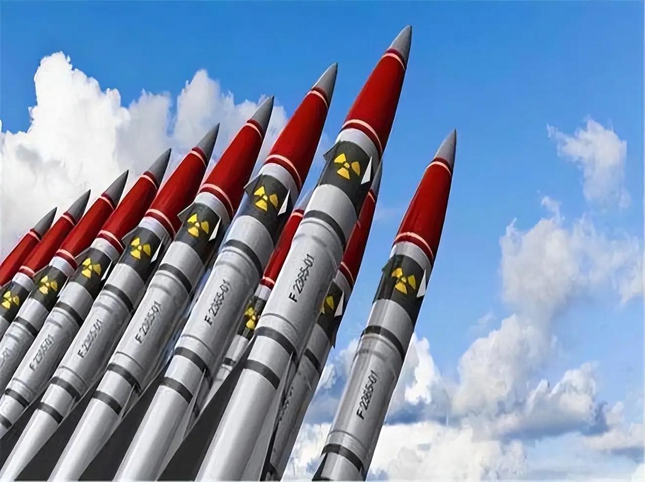 面对伊朗同归于尽打法，美军亮出王炸底牌：如果战败，就爆核武器。
 
这话听着吓人