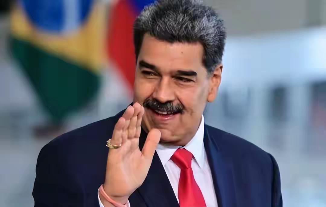 马杜罗现在还活着吗？

2026年1月3日凌晨，美军“绝对决心”行动。150多架