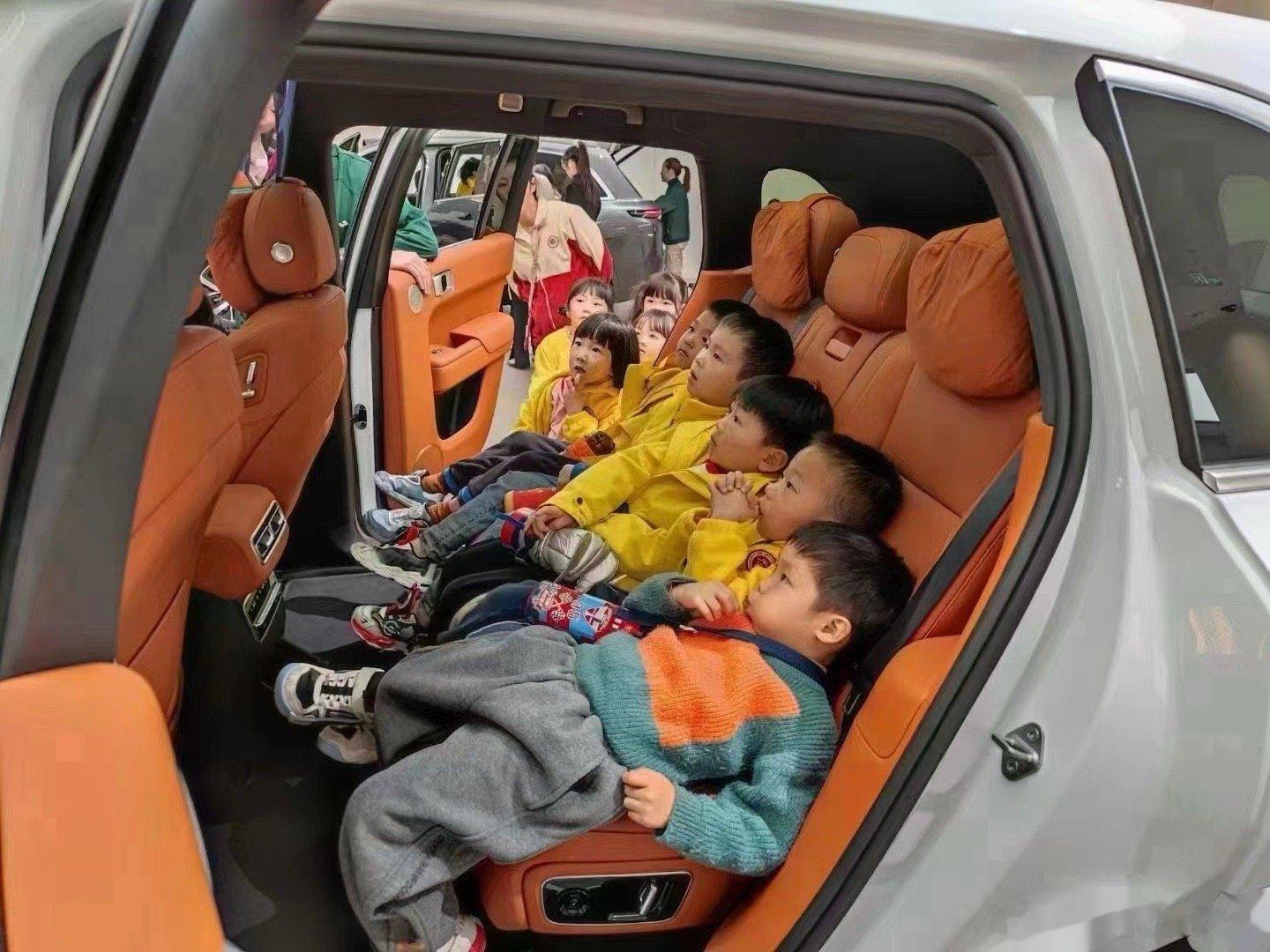 真棒，就你会营销，就你会卖，就你会跳楼！你是大聪明，我们都是大傻波一！你营销策略