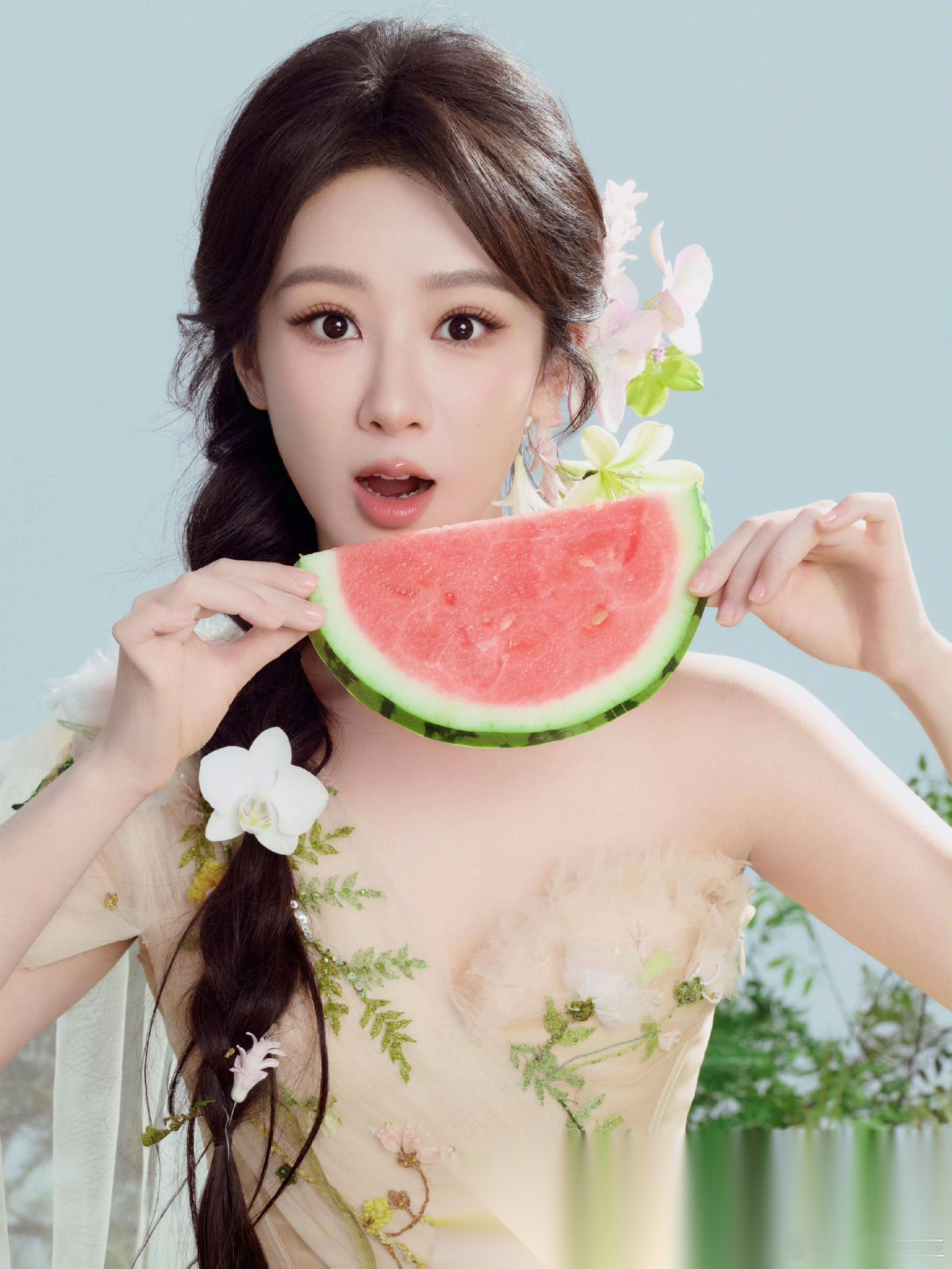 吃瓜🍉🍉 1.白玉兰红毯出场顺序定了，杨幂带着《生万物》剧组打头阵，杨紫的《