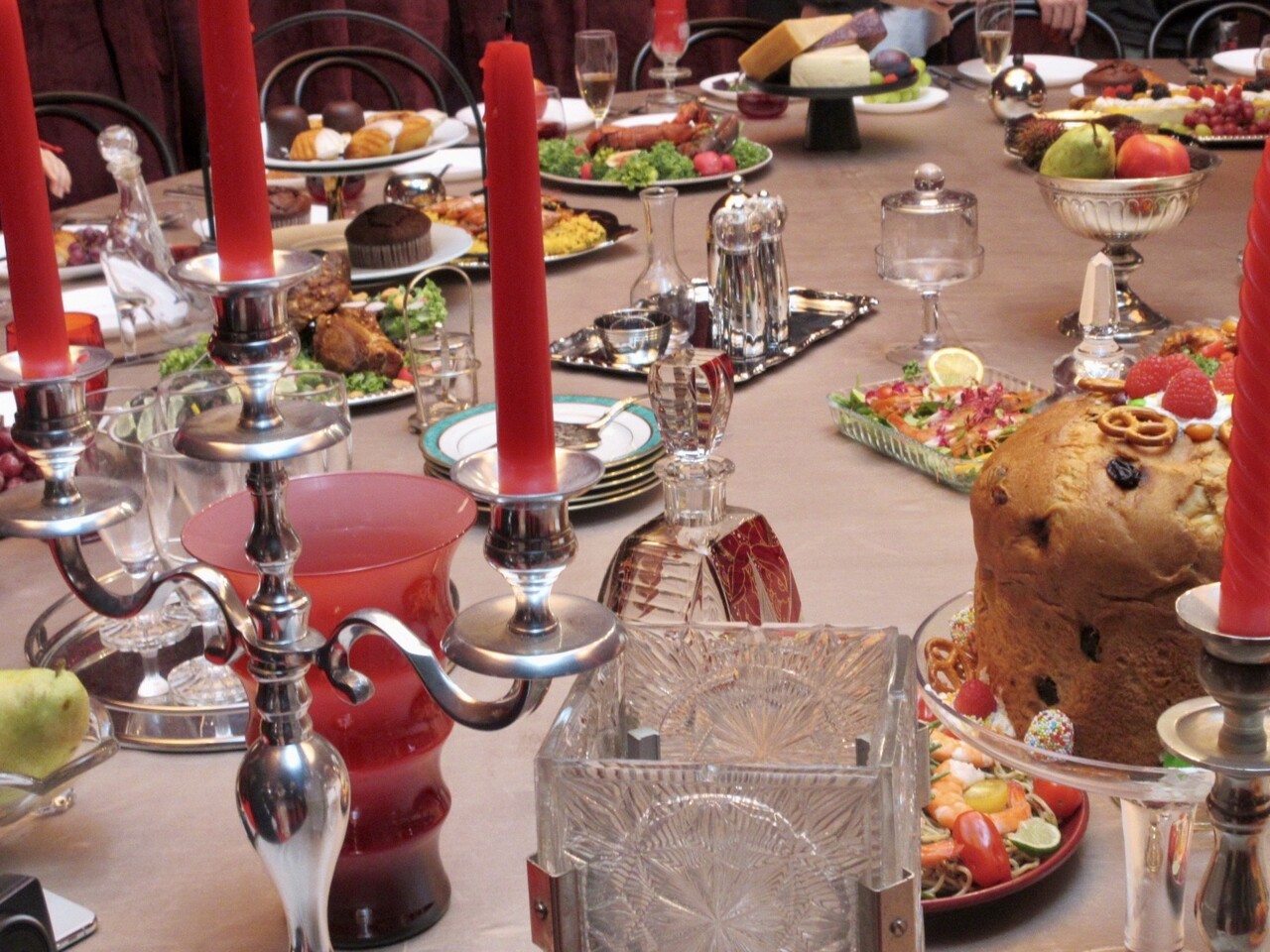 るんちゃん🌱「森田目線👀クロワッサンとプラムだった！テーブルに置かれているも