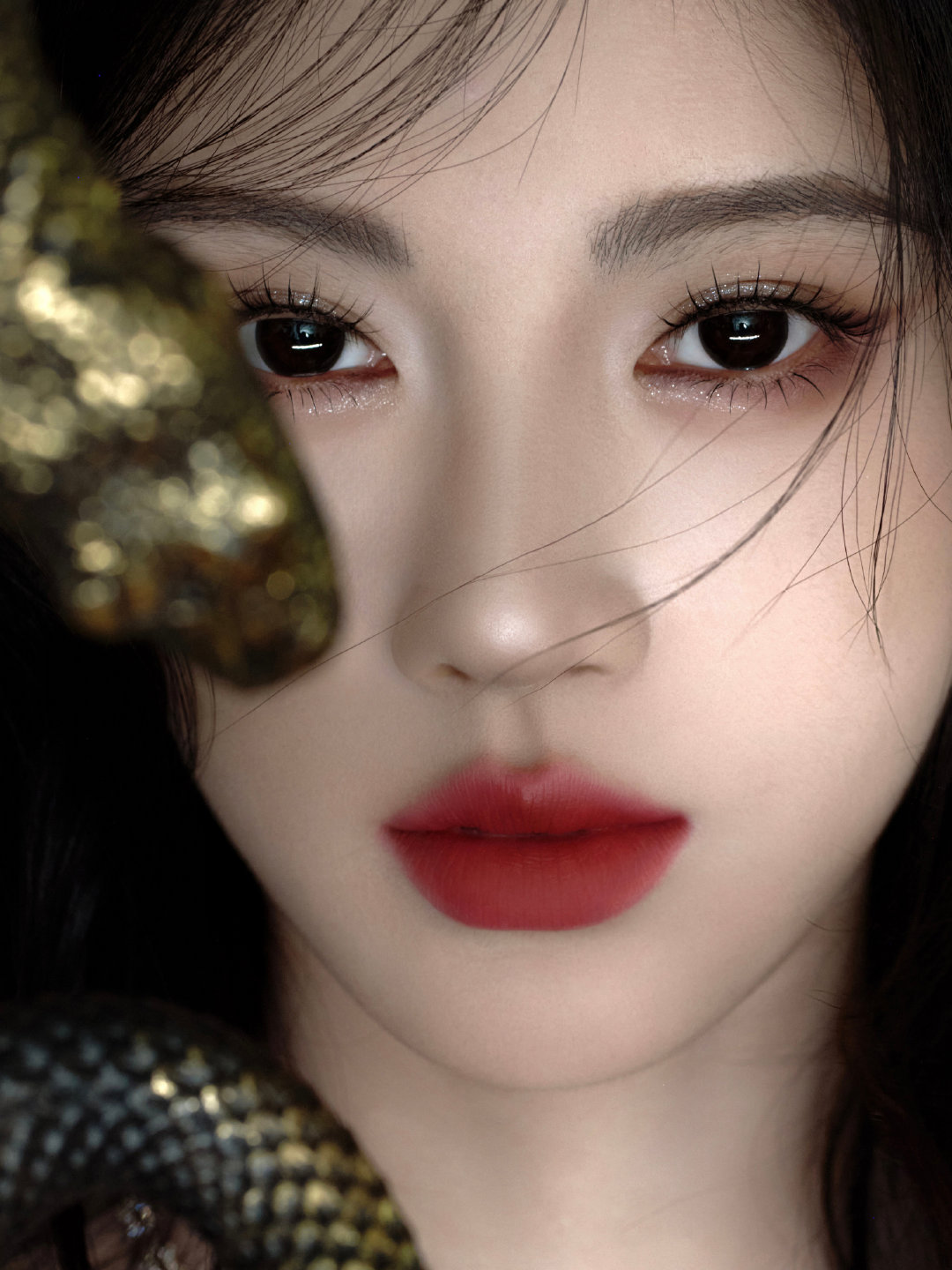 鞠婧祎今日芭莎派对造型图此女妆造已next level🐍 ​​​
