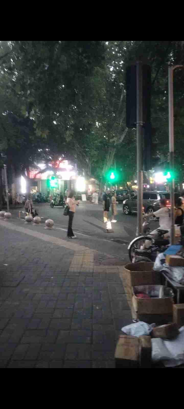 我的今日状态：😁轻松愉快
我这里的天气：☀️晴天