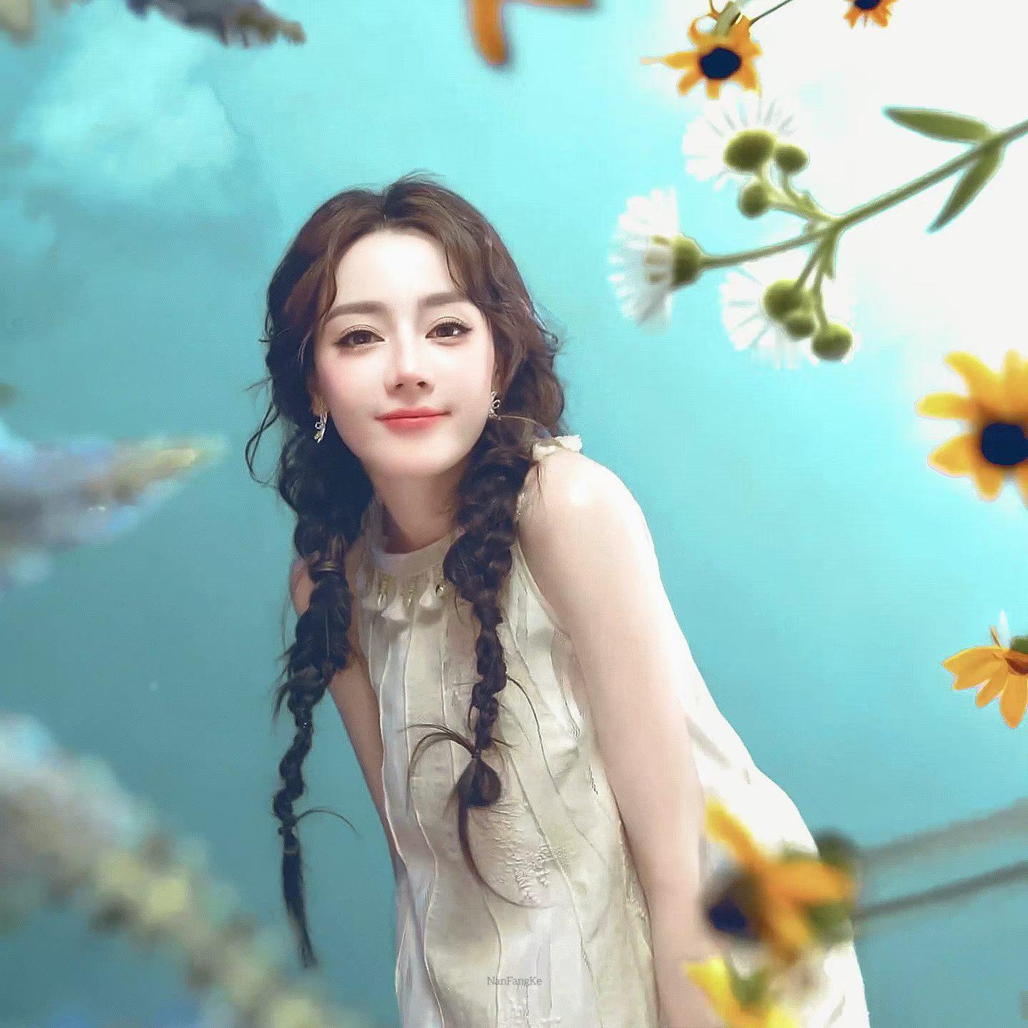 迪丽热巴[超话]  dlrb迪丽热巴 💕迪丽热巴香辣狂欢 也许爱是 当我想到你