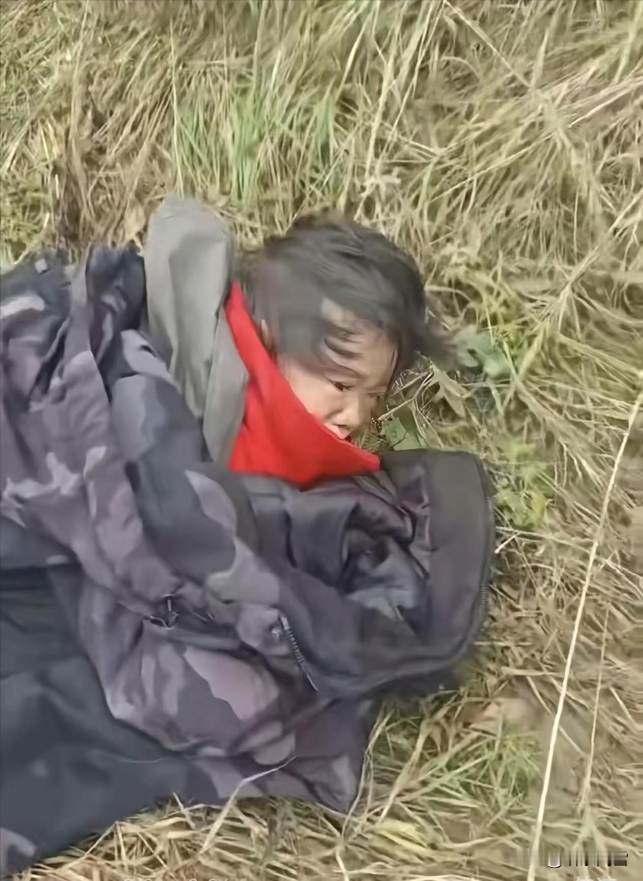 她是怎么活下来的？辽宁4岁女童“躺”在大沟底，脸上那道擦伤让全网泪崩

10月1