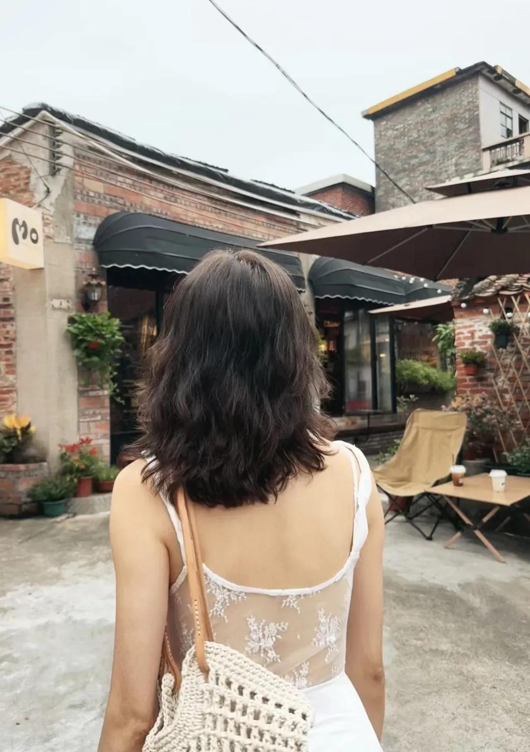 我叔叔从事旅游行业8年，这是他最深的8点感悟！


1，别看旅游照片光鲜亮丽，背