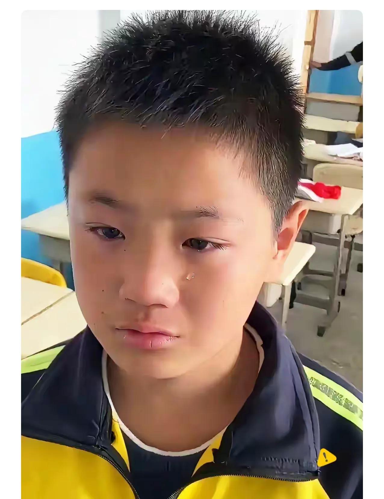13岁孩子，上个月父母车祸双亡

这个男孩很乖，很懂事，上学从来不掉链子，回家也