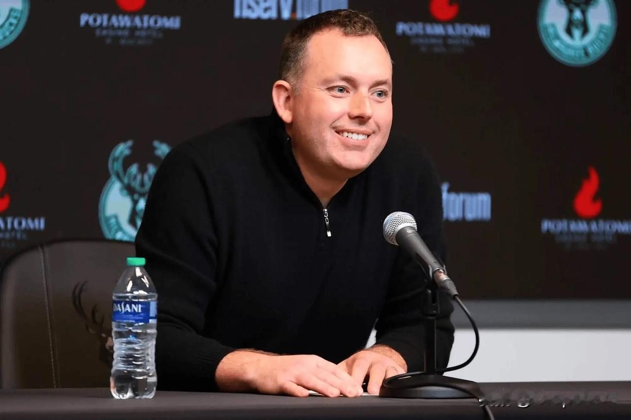 ESPN记者Jamal Collier发布文章，谈到了雄鹿相关流言：

多位球队